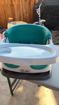 Baby feeding chair