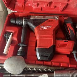 Milwaukee Rotary Hammer
