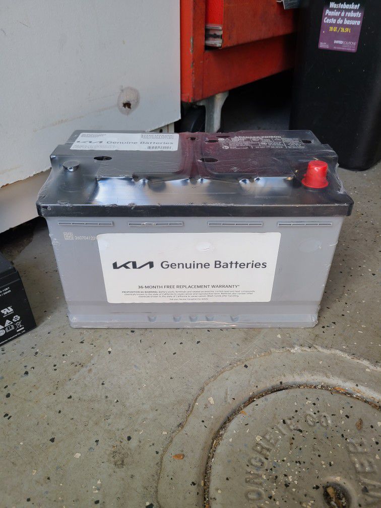 Brandnew KIA Genuine Batteries GROUP H7