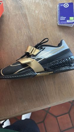 Nike Romaleos 4( black/metallic gold)
