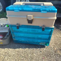 Tackle Box Loaded With Nice Stuff