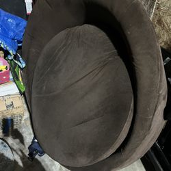 Oversized Circle Swivel Chair 