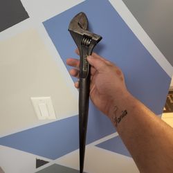 Adjustable Wrench 🔧 