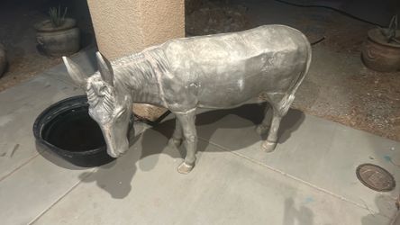 Aluminum donkey..(original cast ) amazing piece.! All aluminum