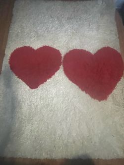 White Fluffy Faux Fur Rug 45x64 + 2 Heart Rugs