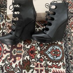 New Bcbg Wedge Boots 5.5