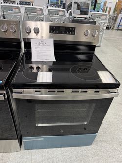 Open box electric ranges $499-$1799