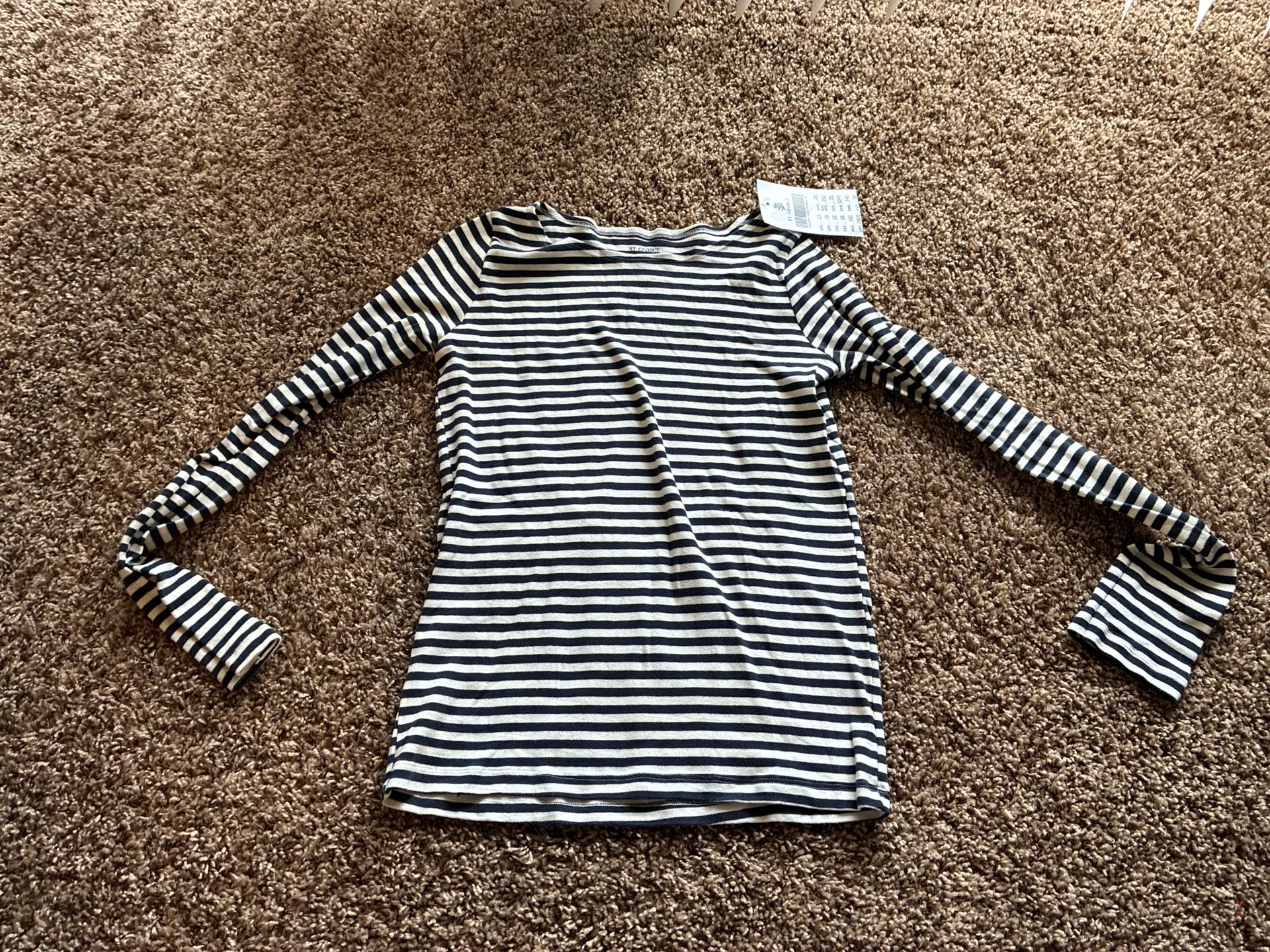 Long sleeve ST. GEORGE NEVER WORN, TAGS ATTACHED