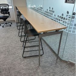 Knoll®️ Bar Stool And Table Set