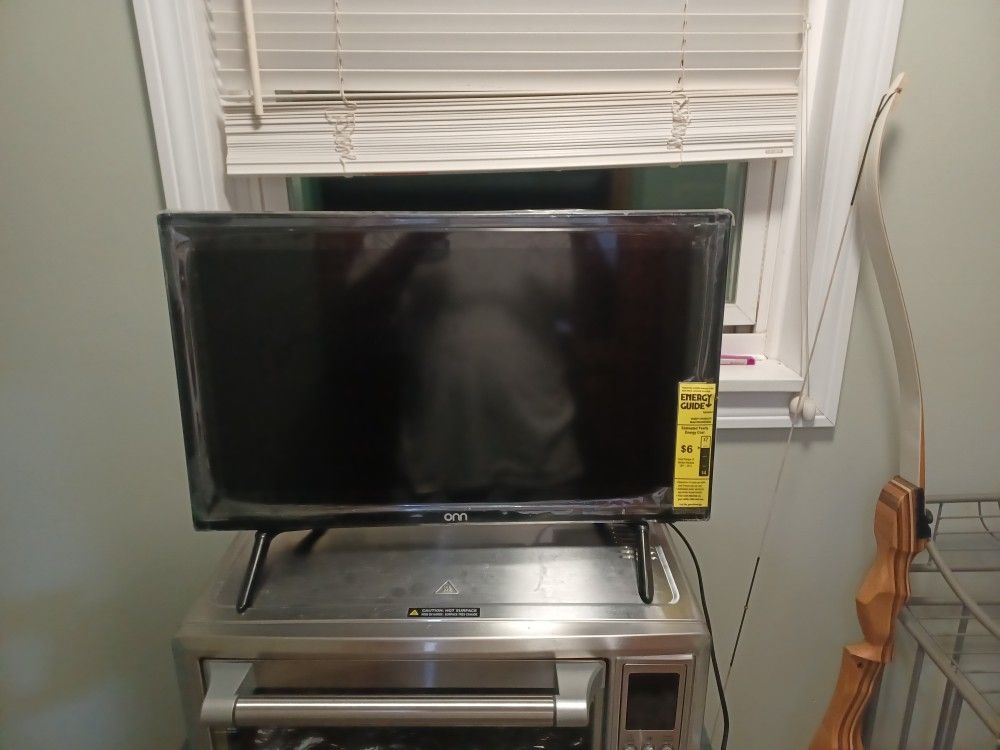 24" ONN T.V.