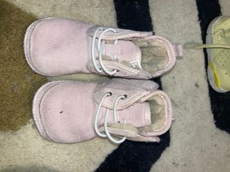Uggs baby size 4-5