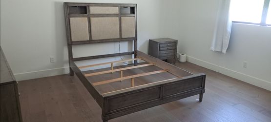 Nice 7 Drawer   Dresser Night Stand and Queen Bed Frame Set