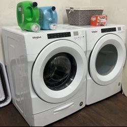 Whirlpool Washer And Dryer Like New 