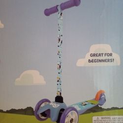New Bluey 3 Wheel Tilt  And Turn  Scooter.