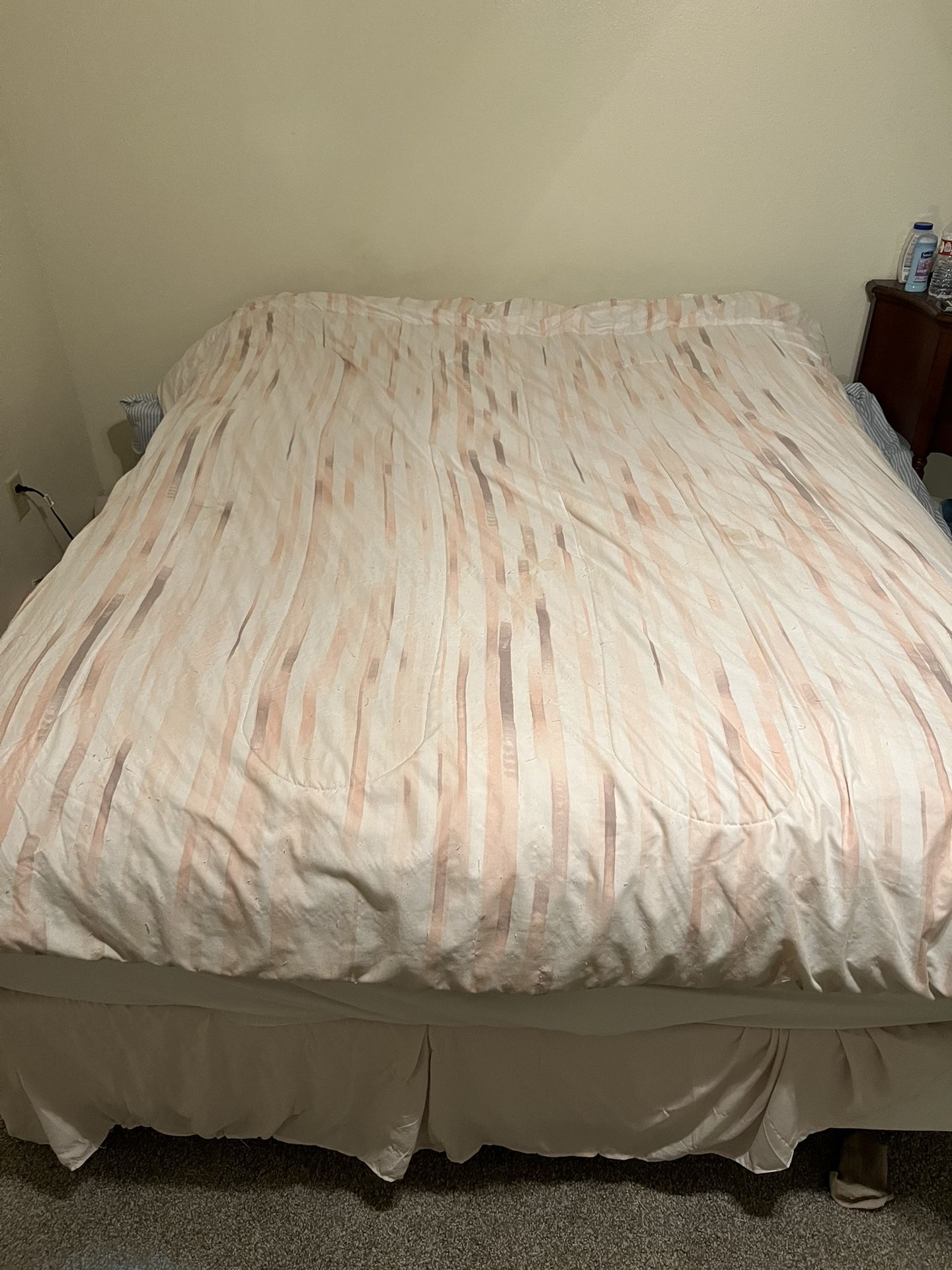 Queen Size Bed 