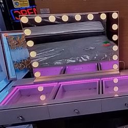 New Vanity Desk With Lights And Bluetooth Sample Floor Only $700