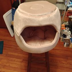 Dog Bed / House