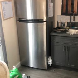 Whirlpool Refrigerator, Stainless Steel 