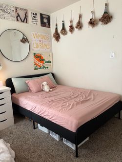 Black Full Size Bed