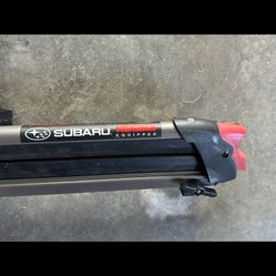 YAKIMA/SUBARU SKI/SNOWBOARD RACK 