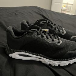 Under Armour HOVR INFINITE 3 