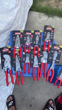 Pliers