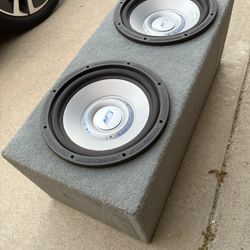 12 Inch 200 Watt Speakers X 2 In Speaker Box