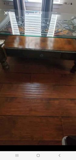 Very nice 2 piece coffee table set