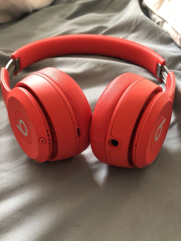 Beats Solo 3 product RED