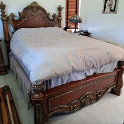 Pulaski Royale Queen Poster Bed Frame