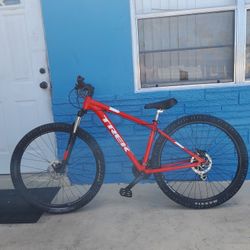 29" Mountain Bike Trek Marlin 5