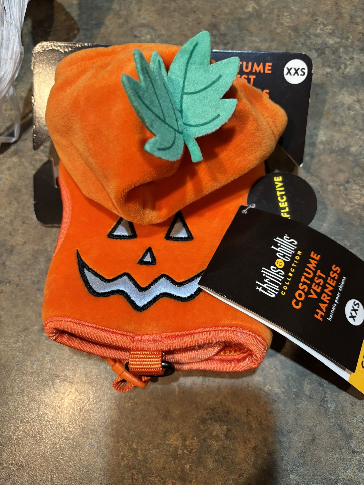 Pumpkin dog harness. Puppy harness. XXs. Dog costume