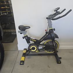 POOBOO EXCERCISE BIKE