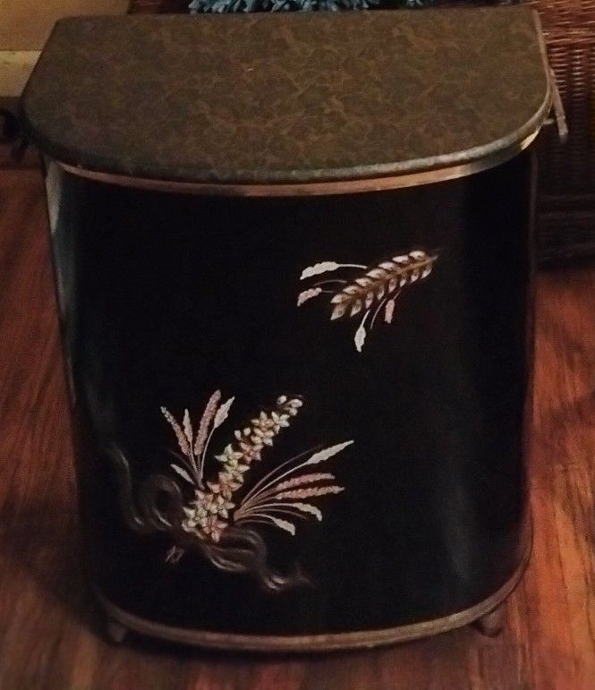 Metal Hamper Vintage