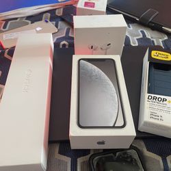 iPhone 11 64gb(unlocked) / Applewatch  Green Ser. 7 45mm  