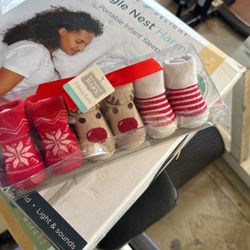 baby socks $2