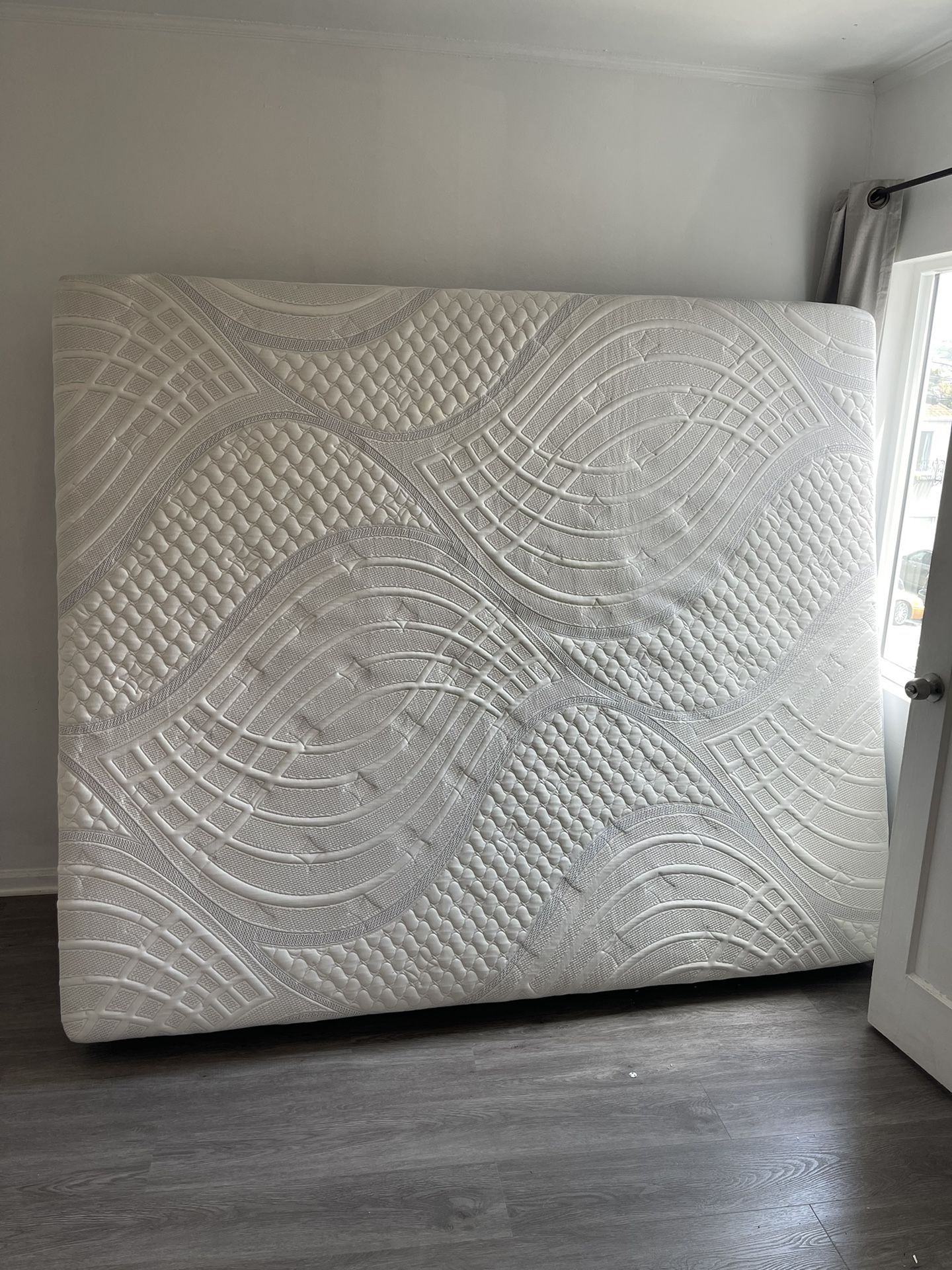 California King Bed Bed Frame Included