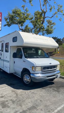 JAMBOREE MOTORHOME YEAR 2000 81k miles