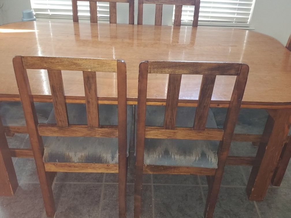 7 Piece Kitchen Dining Table (6 Chairs And Table)