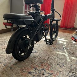 Black E-bike 