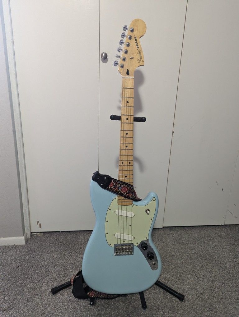 Fender Mustang 