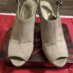 LifeStride Peep -Toe Slingback Heels  Beige Color Size 10M