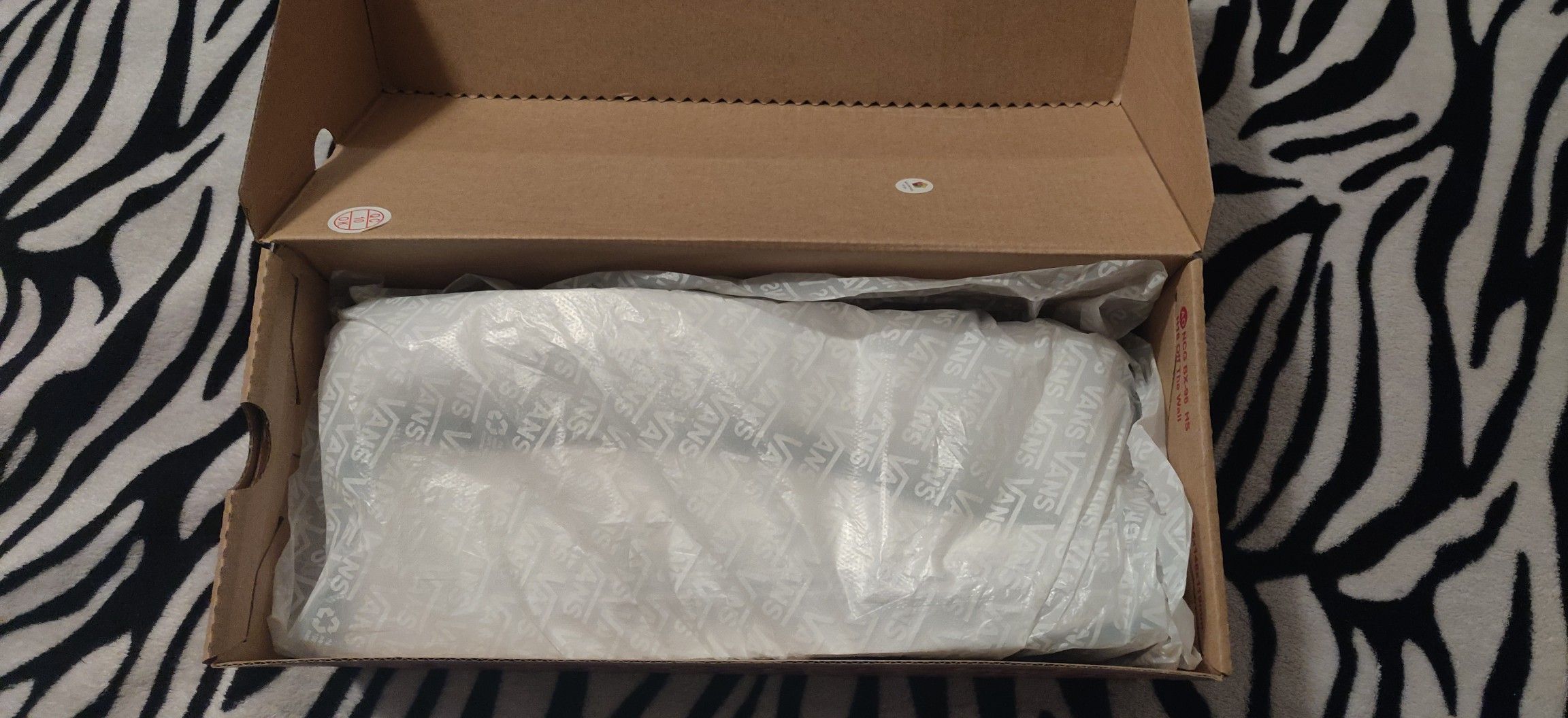 TRUE WHITE VANS SIZE 12