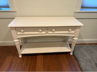 Broyhill console table