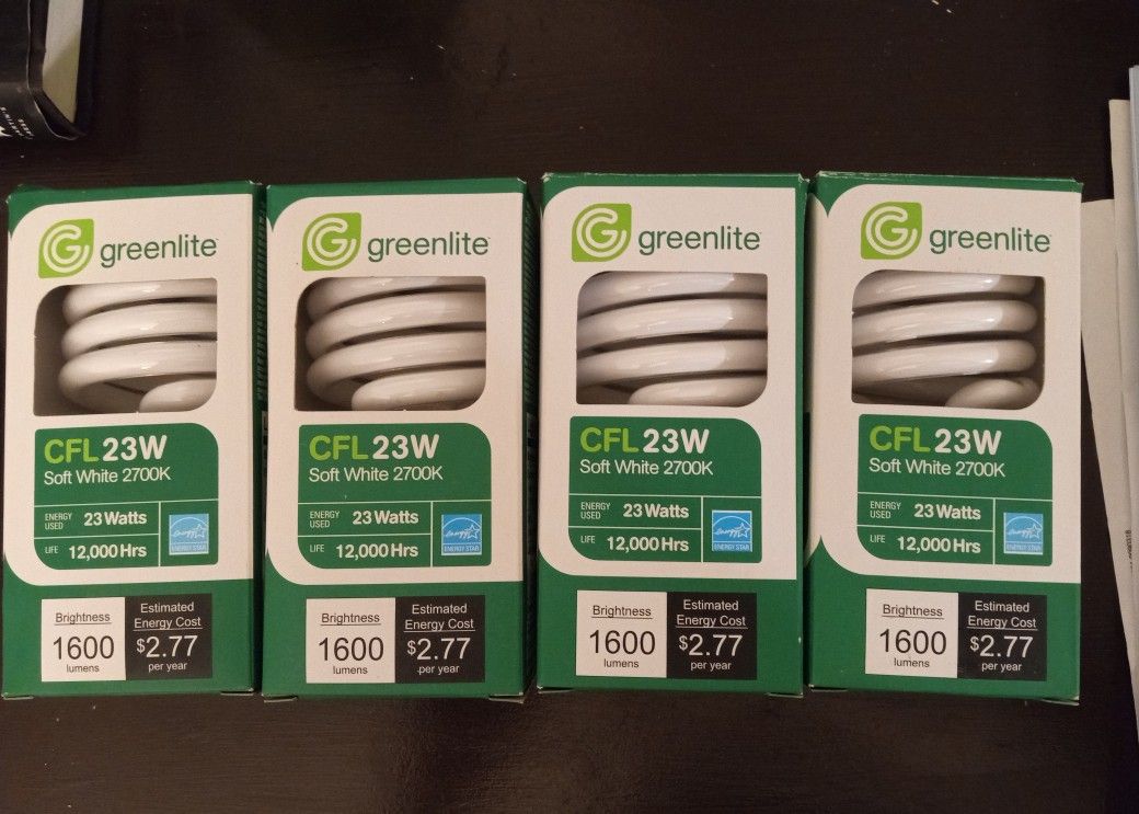 4 Compact Flourescent Bulbs Brand New