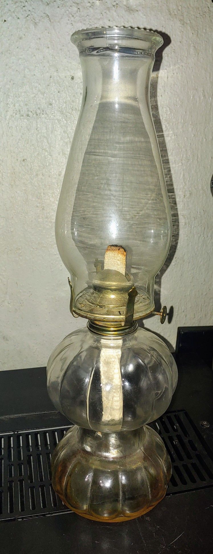 Vintage 16" Lamplight Farms Oil Lamp