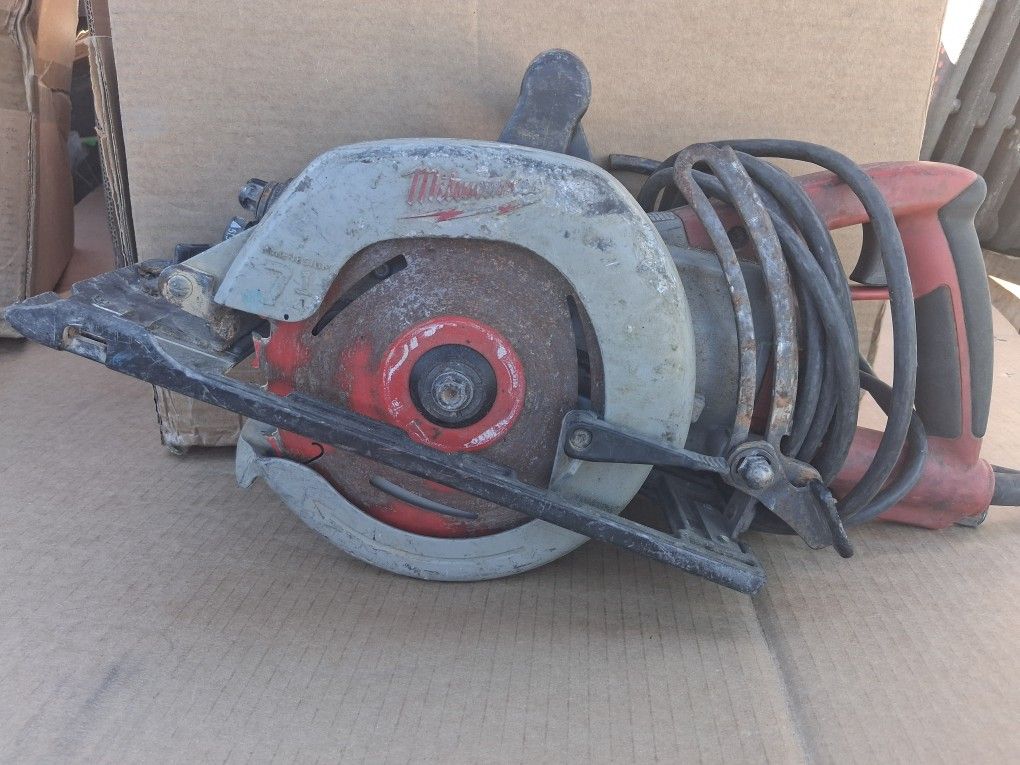 Milwaukee 7-1/4" circular saw
