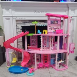 Barbie Dream House 