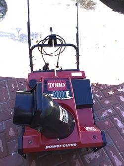 Toro2000E 4.5 HP Power Curve Electric Start