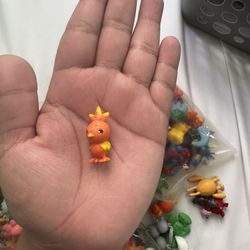 Pokémon Figures 
